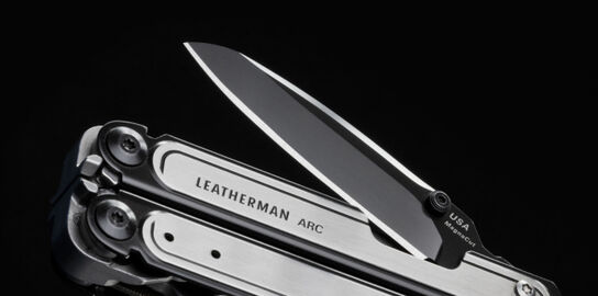 Leatherman ARC Full-Size Multi-Tool, 4.25 Closed, CPM-MagnaCut Black DLC  Blade, Silver/Black Steel Handles, Nylon Pouch, Bit Set - KnifeCenter -  833074