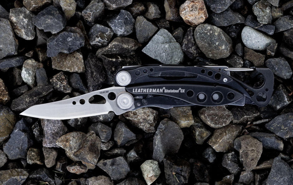 Leatherman Skeletool CX with a 154cm blade showing