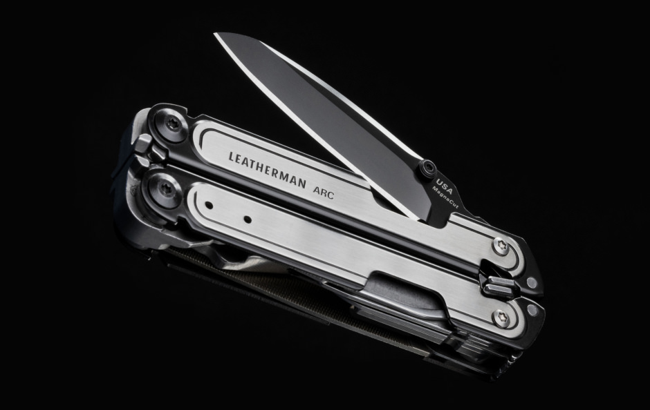 Leatherman ARC with a MagnaCut blade showing